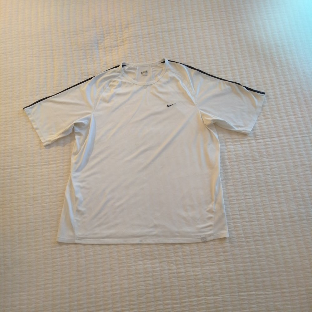 Nike T-shirt